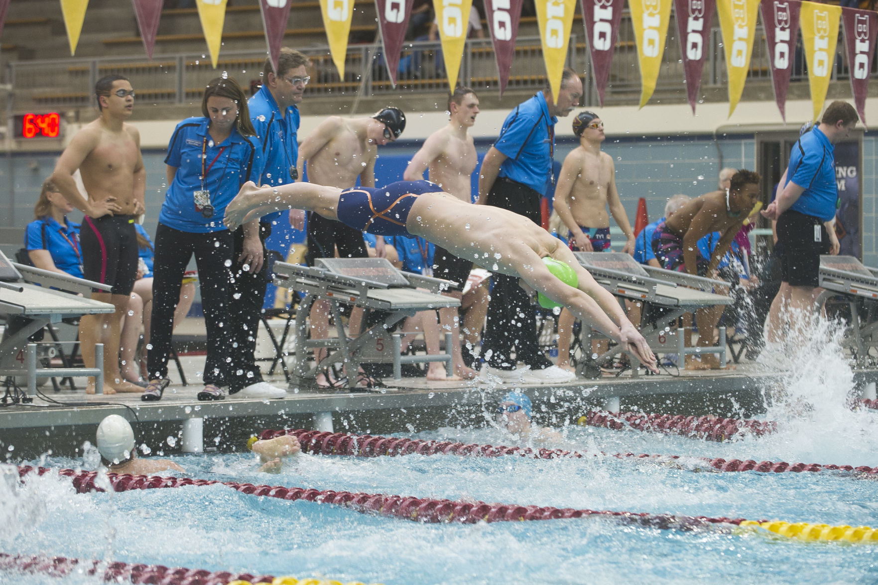 Swimming Finals 02